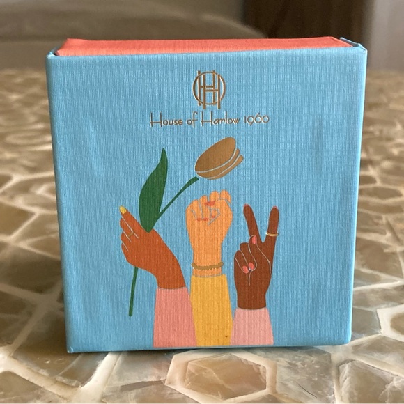 NEW! House of Harlow 1960 fresh water pearl earrings - Picture 3 of 4